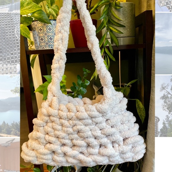 Handmade Crochet Purse - Picture 2 of 5